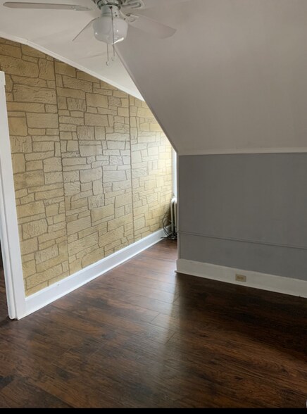 Building Photo - 203 S 15th St