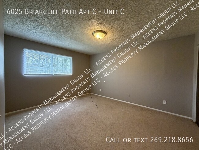 Building Photo - 6025 Briarcliff Path