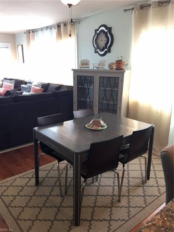 Dining area - 1874 E Ocean View Ave