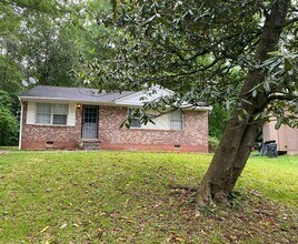 Building Photo - Adorable 3 Bed Ranch Home