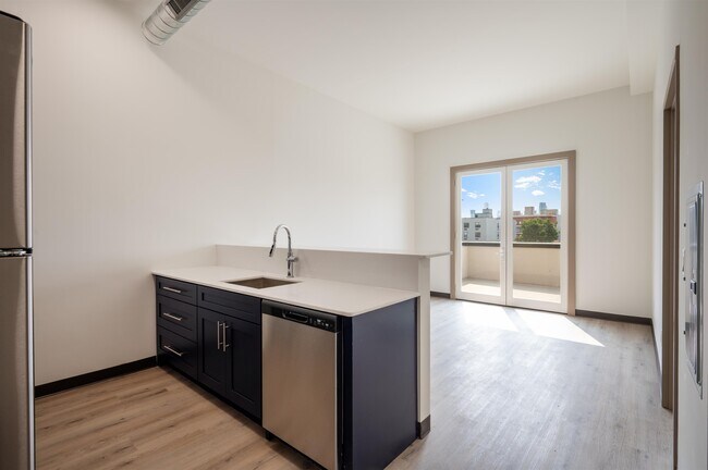 Building Photo - 857 Bergen Ave