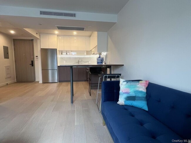 Building Photo - 144-49 Northern Blvd