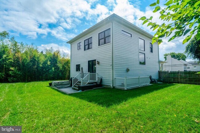 Building Photo - 3603 9th St S