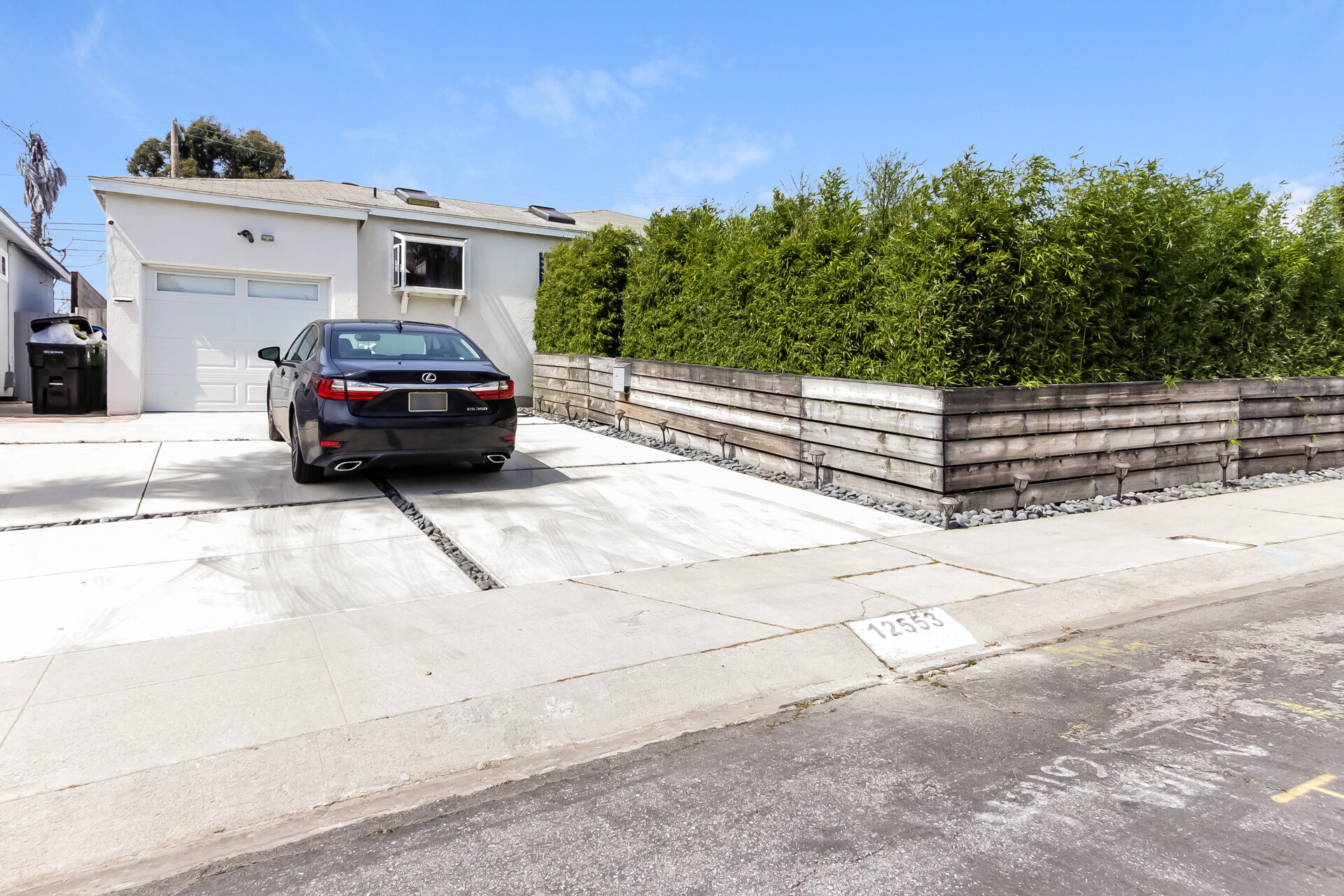 Building Photo - 12553 Woodgreen St