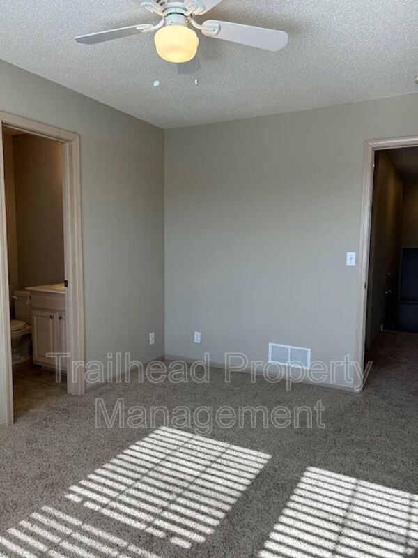 Building Photo - 8671 NE 97th St