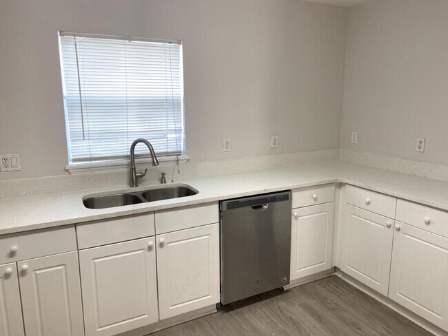 Building Photo - 2869 Club Cortile Circle