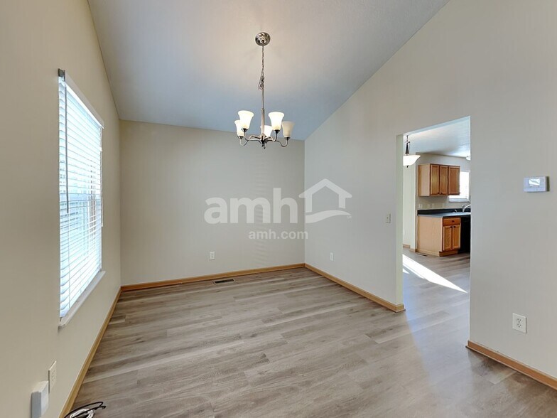 Building Photo - 1162 McNeil Dr