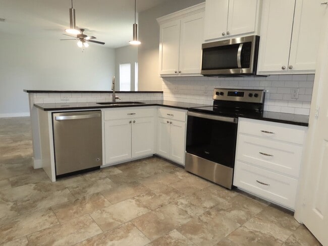 Building Photo - Bullard ISD! Gorgeous 2 Bedroom, 1 Bath Du...