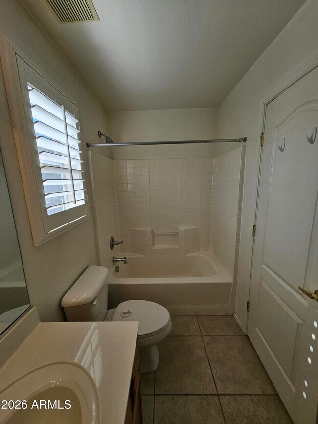 Building Photo - 3841 E Minton St