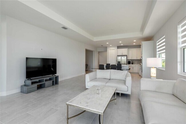 Building Photo - 223 O'keeffe Cir