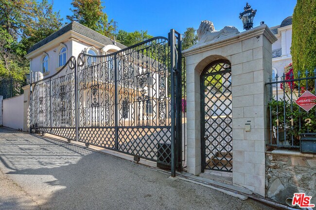 Building Photo - 11244 Briarcliff Ln