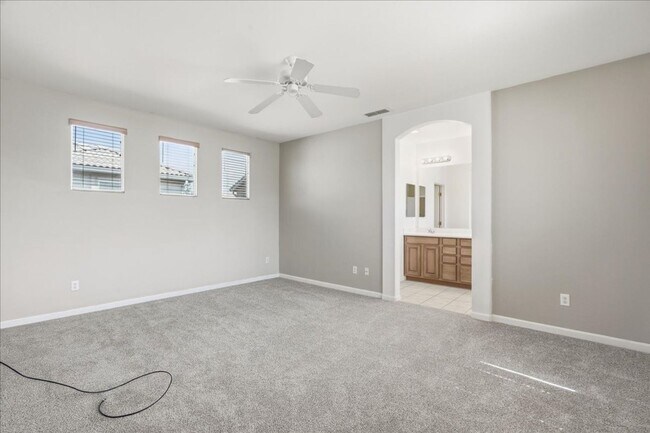 Building Photo - 2803 Crested St