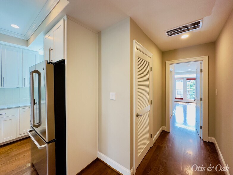 Building Photo - 3542 13th St NW