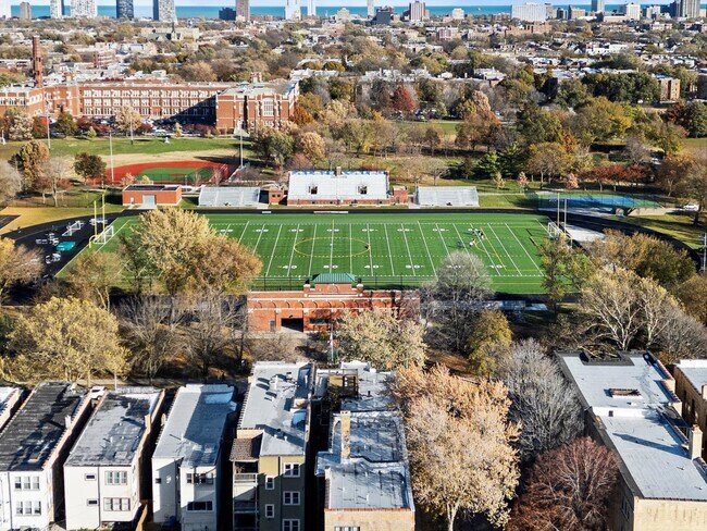 Building Photo - 2210 W Carmen Ave