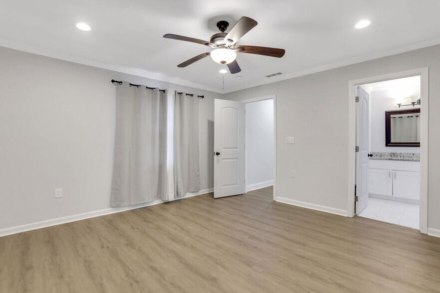 Building Photo - 3436 Pinehill Dr
