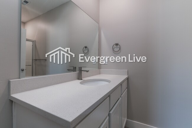 Building Photo - 208 Northern Ct