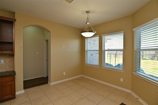 Building Photo - 5215 Field Briar Ln