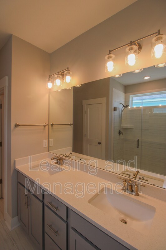 Building Photo - 328 Parish Farms Dr