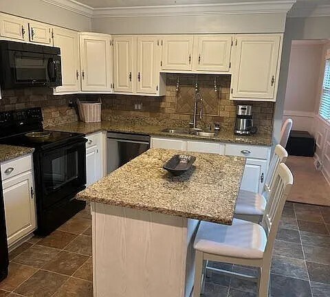 Building Photo - 106 Carey Ln