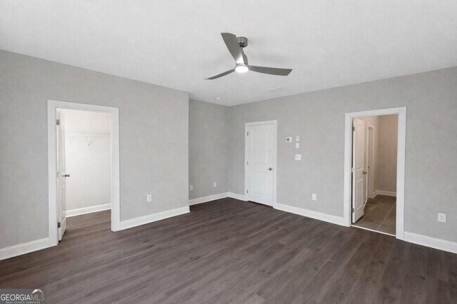 Building Photo - 1375 Walking Wy