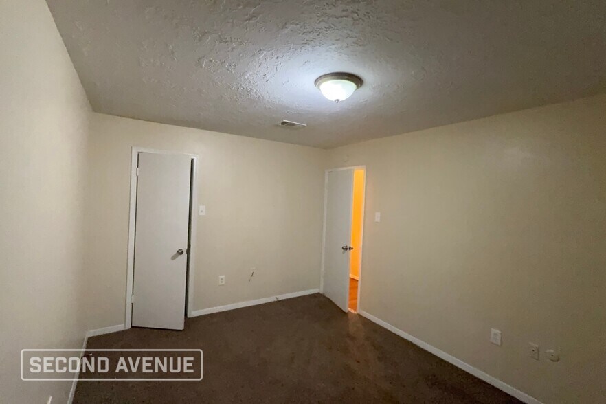 Building Photo - 2542 Anzalone Dr