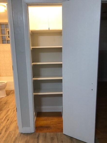 pantry - 2901 W 38th St