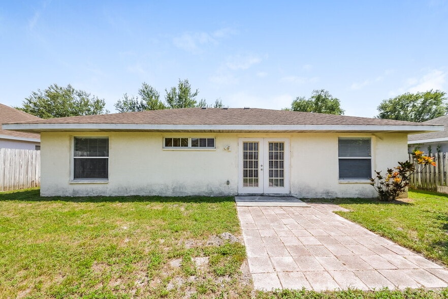 Building Photo - 4726 69th Ct E