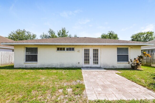 Building Photo - 4726 69th Ct E