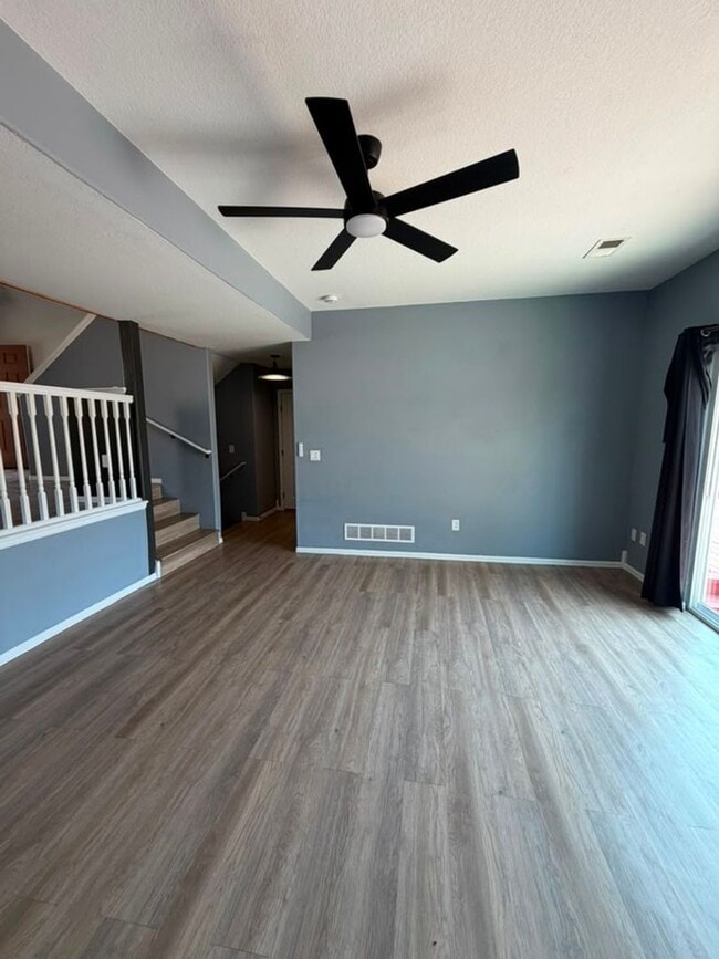 Building Photo - 2827 Aspen Ave