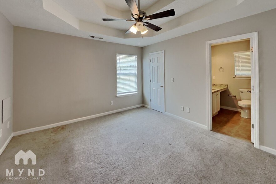 Building Photo - 3000 Tudor Dr