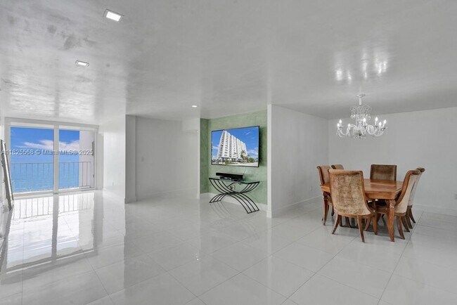 Building Photo - 6450 Collins Ave