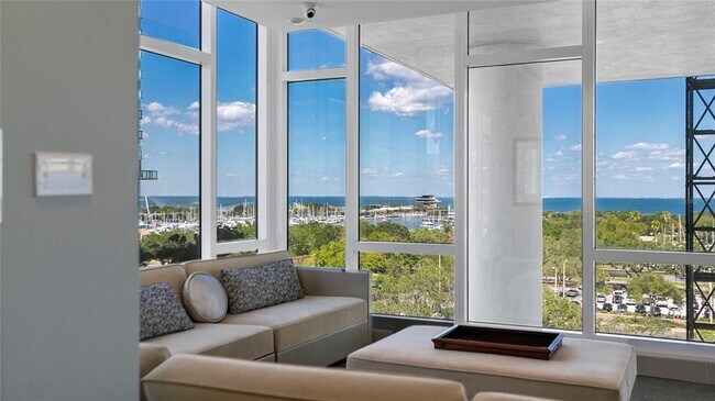 Building Photo - 175 1st St S