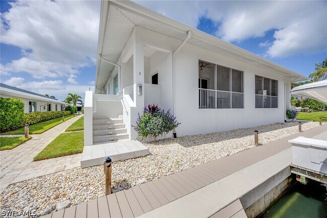 Building Photo - 1395 Curlew Ave