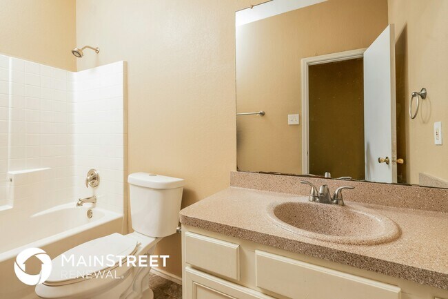 Building Photo - 1611 Emily Ln