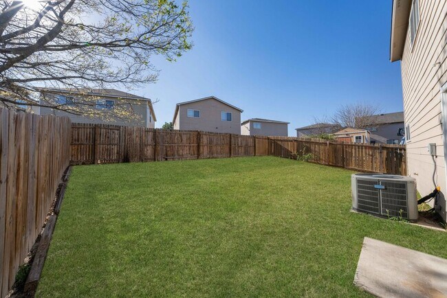 Building Photo - 219 Coriander Bend