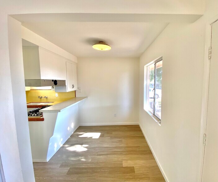 Building Photo - 2727 Drew Ln