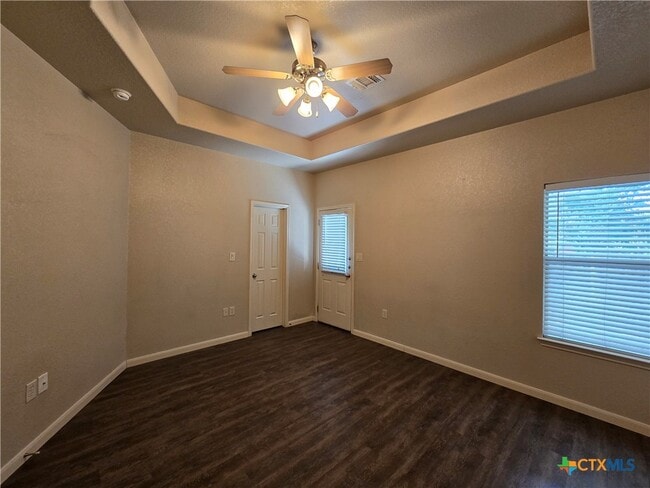 Building Photo - 244 Rosalie Dr
