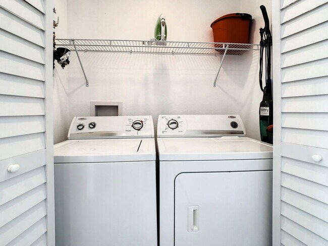 Building Photo - Westpointe Boulevard, Orlando, FL 32835 - 1 BR 1 BA condo