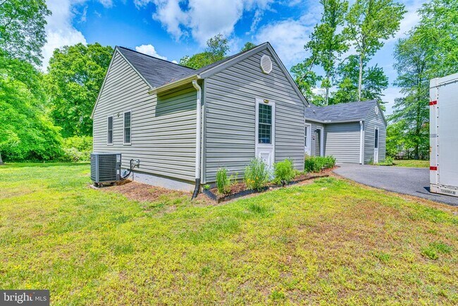 Building Photo - 2625 Hamilton Rd