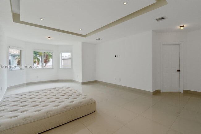 Building Photo - 7333 NW 108th Ct