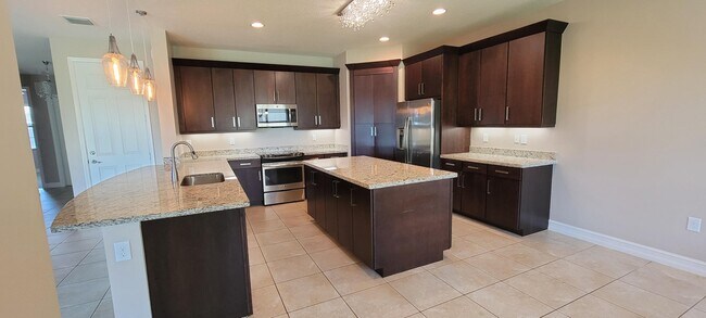 Building Photo - 8058 Green Tourmaline Ter