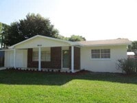 Building Photo - Large Home in Ft. Pierce - Close to US  1
