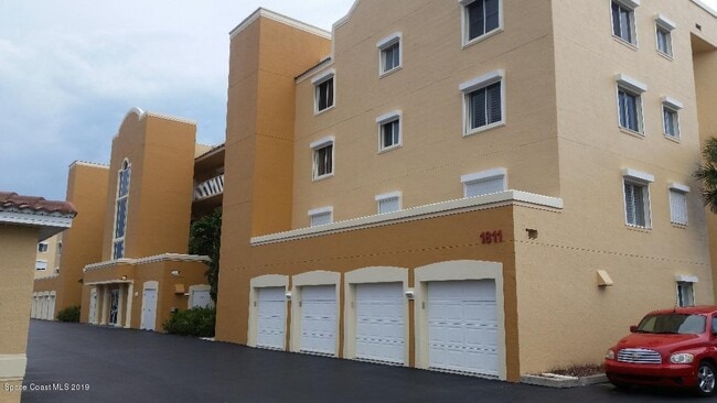 Building Photo - 1811 Jimmy Buffett Mem Hwy