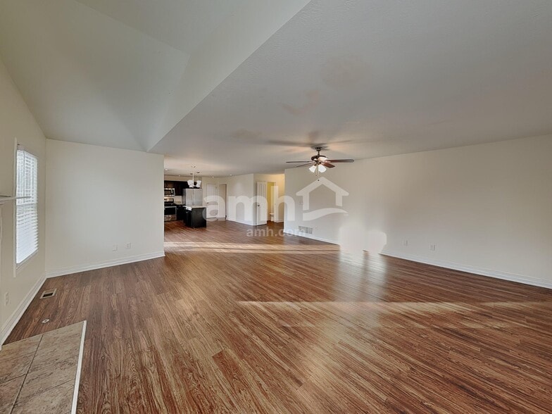 Building Photo - 629 Lanning St