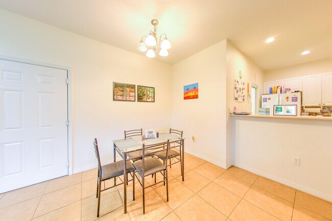 Building Photo - 1829 Sandhill Crane Dr