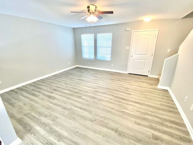 Building Photo - Cordova 3 Bedroom 2.5 Bath Home Houston Le...