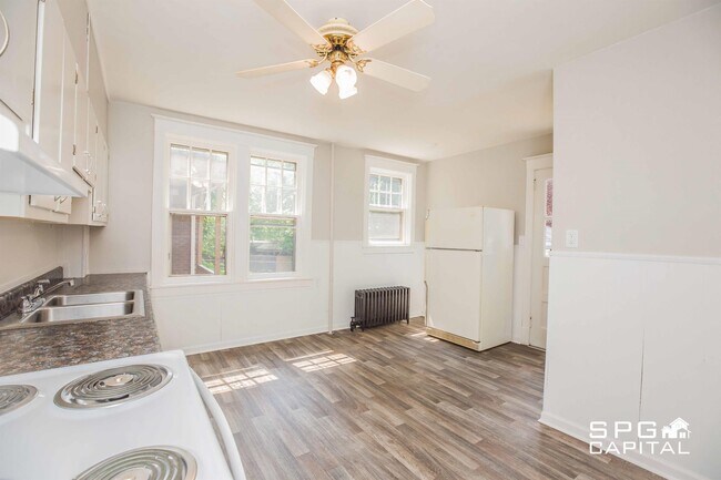 Building Photo - 516 Radnor St