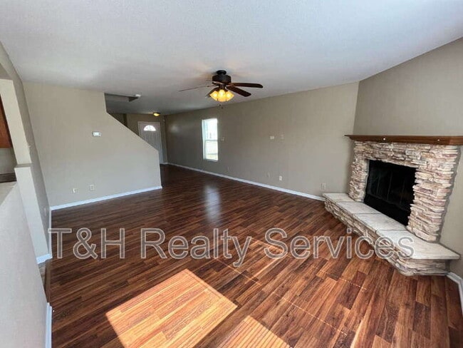 Building Photo - 1422 Dowell St