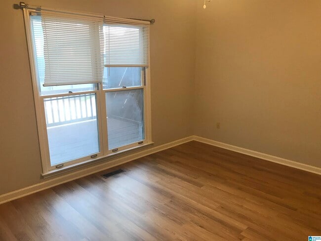 Building Photo - 117 Meadow Croft Cir