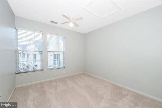 Building Photo - 6330 Bayberry Ct